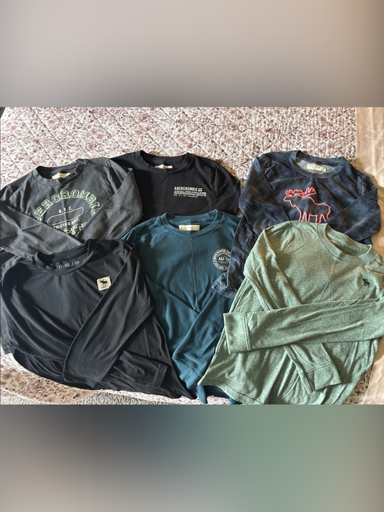 Abercrombie & Fitch Other - Boys Long Sleeve Crew Neck Shirt - Green, Black, Teal Mix size 9/10